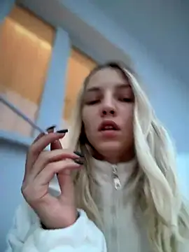 Snapshot of Adelina0001 chatting on December 4, 2024, 1:58 am Adelina0001 online show from December 4, 2024, 1:58 am