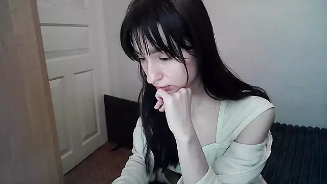 ElizaSwon online show from September 13, 2025, 3:12 pm