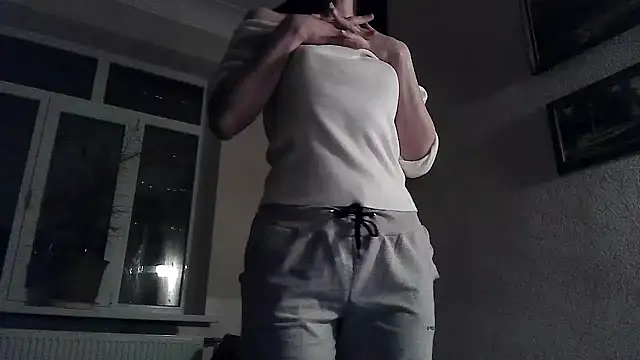 Snapshot of ElizaSwon chatting on January 31, 2026, 7:11 pm ElizaSwon online show from January 31, 2026, 7:11 pm