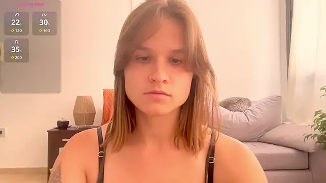 Your Hand In mine online show from November 13, 2025, 5:23 pm