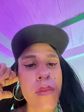 Ari-Hall online show from March 19, 2025, 10:53 pm