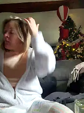 lady charlyne online show from December 7, 2024, 9:28 am