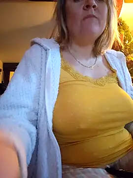 lady charlyne online show from December 10, 2024, 7:58 am