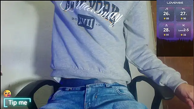 Snapshot of GrayHornyX chatting on April 22, 2026, 10:39 am GrayHornyX online show from April 22, 2026, 10:39 am