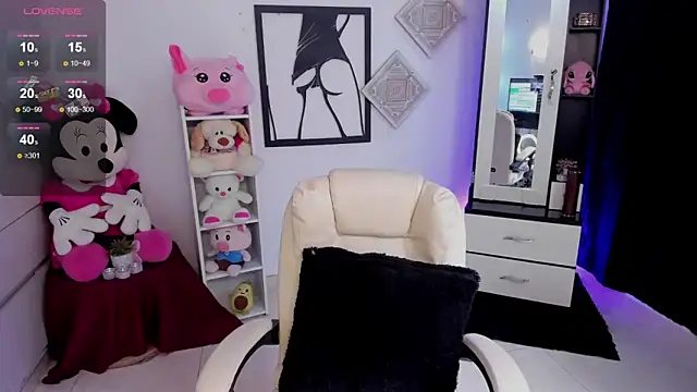 Snapshot of chloejones__ chatting on January 25, 2025, 3:09 pm chloejones online show from January 25, 2025, 3:09 pm