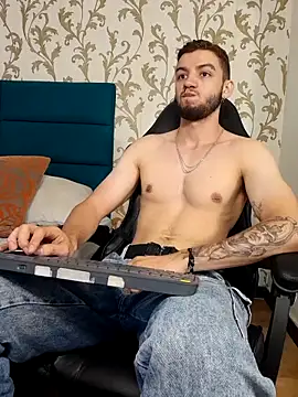 Snapshot of Michael_magno chatting on May 1, 2026, 10:58 pm Michael magno online show from May 1, 2026, 10:58 pm