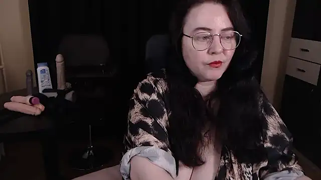 Snapshot of poshmistress chatting on May 26, 2026, 5:47 am poshmistress online show from May 26, 2026, 5:47 am