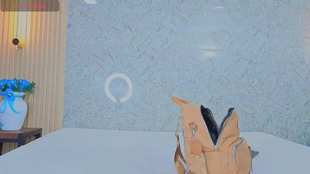 sabrina shark  online show from December 18, 2025, 1:44 am