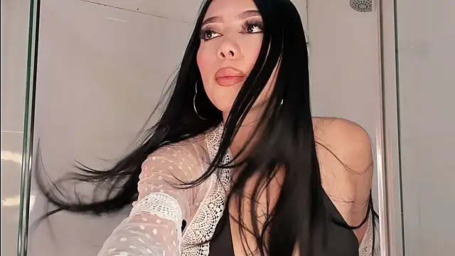 catalina  23 online show from March 5, 2025, 11:05 pm