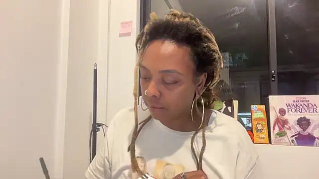 ChocolateCakeQueen online show from September 26, 2025, 12:14 am