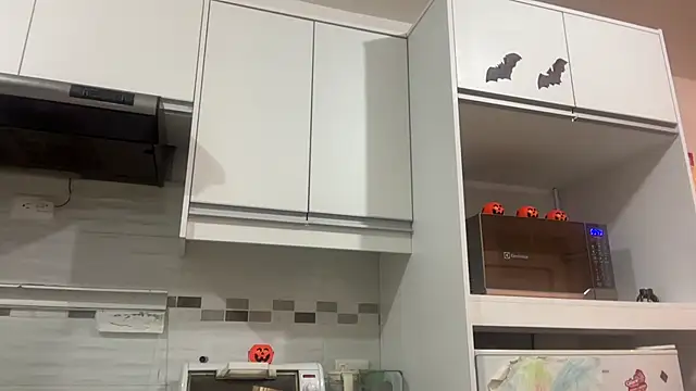 ChocolateCakeQueen online show from October 23, 2025, 1:38 am