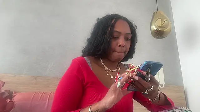 ChocolateCakeQueen online show from April 4, 2026, 6:16 pm