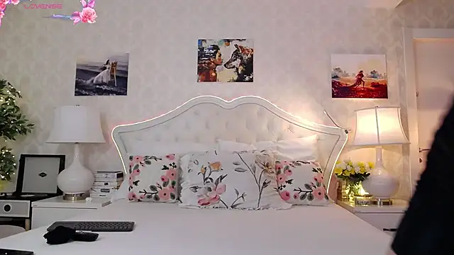 Snapshot of IreneHope chatting on May 7, 2026, 8:52 am IreneHope online show from May 7, 2026, 8:52 am