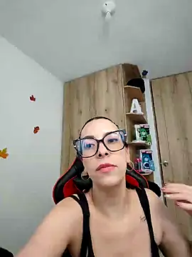  amanda seyfried19 online show from December 30, 2024, 6:05 pm