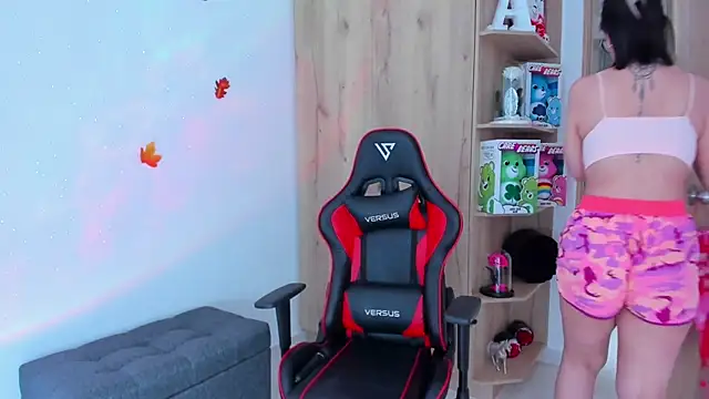  amanda seyfried19 online show from February 24, 2025, 4:15 pm