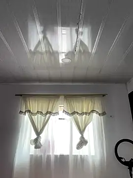 hannahb-e online show from October 7, 2025, 5:21 pm