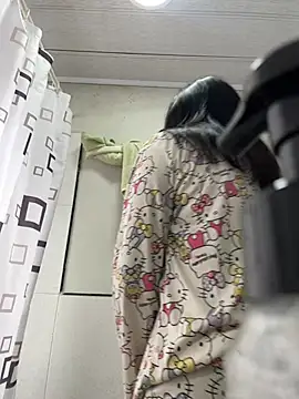 hannahb-e online show from February 14, 2026, 1:52 pm