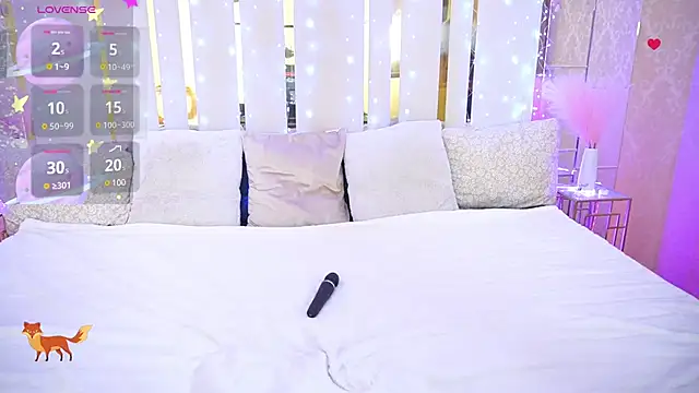 Marina Mur  online show from March 4, 2025, 8:05 pm