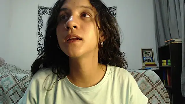 AlinaWoolf  online show from December 19, 2024, 3:07 am