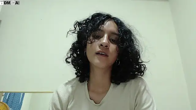AlinaWoolf  online show from March 26, 2026, 6:08 am
