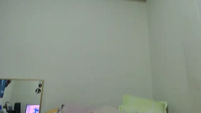 AlinaWoolf  online show from July 7, 2026, 11:42 pm