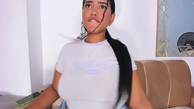 sharlot evans  online show from March 21, 2026, 4:32 pm