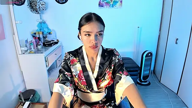 Snapshot of Michelle_se chatting on September 11, 2025, 6:19 pm Michelle se online show from September 11, 2025, 6:19 pm