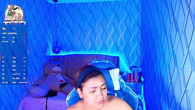 NicolleTaylor online show from November 17, 2025, 3:12 am