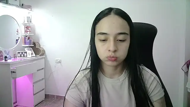 Snapshot of aineangeel chatting on April 24, 2026, 12:57 am aineangeel online show from April 24, 2026, 12:57 am