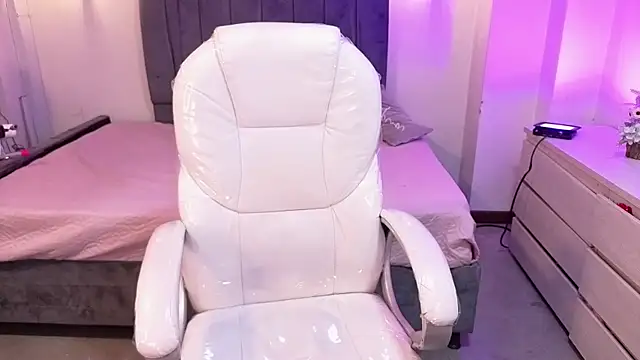 Snapshot of iam_sofiia chatting on February 17, 2026, 8:59 pm iam sofiia online show from February 17, 2026, 8:59 pm