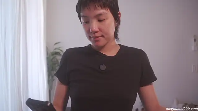 meganmei666 online show from May 4, 2026, 6:48 pm
