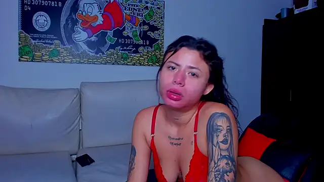 Snapshot of sweethot___ chatting on February 25, 2025, 7:47 pm sweethot online show from February 25, 2025, 7:47 pm