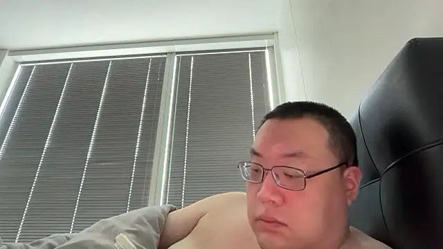 Snapshot of slaveasianboy chatting on June 6, 2026, 6:56 pm slaveasianboy online show from June 6, 2026, 6:56 pm