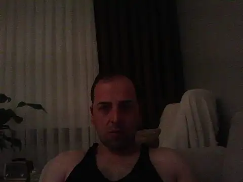 Snapshot of Yldrmm_9553 chatting on June 23, 2026, 9:35 pm Yldrmm 9553 online show from June 23, 2026, 9:35 pm