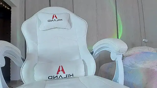 ice pixie online show from March 16, 2025, 5:17 pm