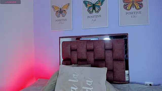 amysc online show from February 8, 2025, 9:25 pm