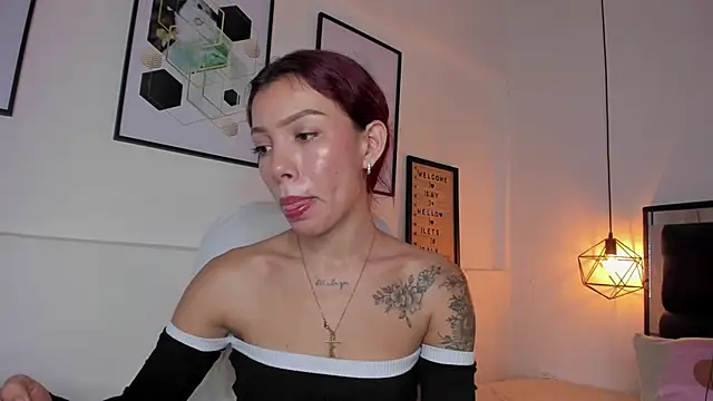 amysc online show from October 2, 2025, 1:51 pm