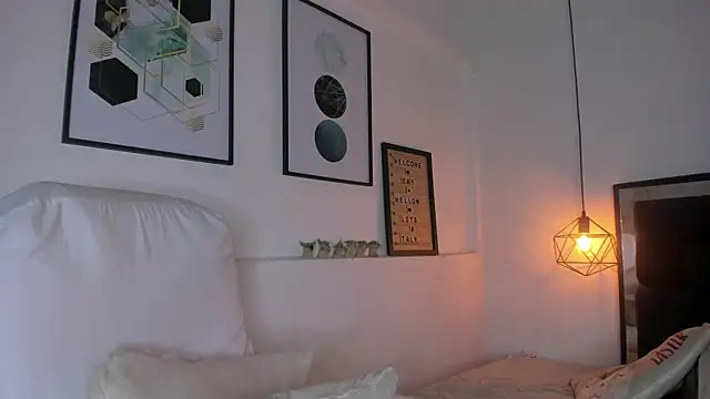 amysc online show from November 28, 2025, 1:47 pm