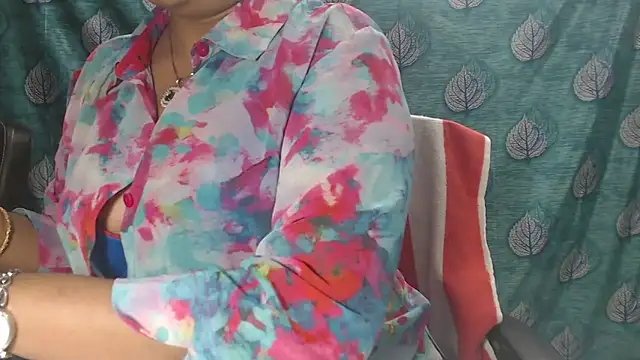 Snapshot of Sophia_your chatting on March 1, 2025, 3:38 pm Sophia your online show from March 1, 2025, 3:38 pm