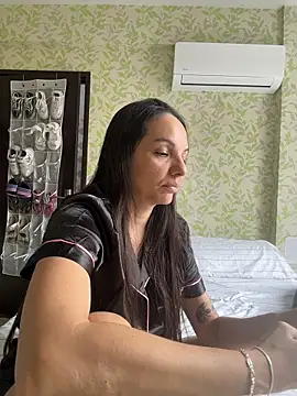Snapshot of samilux5 chatting on May 20, 2026, 4:35 pm samilux5 online show from May 20, 2026, 4:35 pm