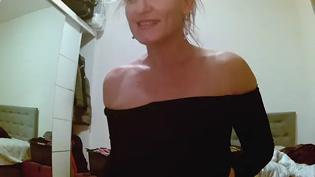 Sexyycattt online show from January 17, 2025, 1:04 am