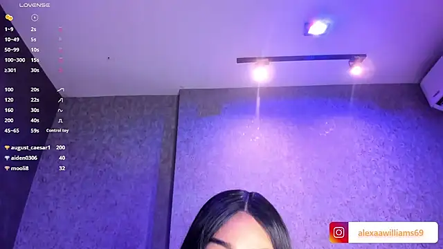 Snapshot of AleexxaWilliams chatting on December 3, 2024, 7:44 pm AleexxaWilliams online show from December 3, 2024, 7:44 pm