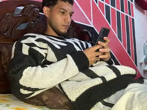 Snapshot of tanned_boy chatting on April 12, 2026, 10:42 am tanned boy online show from April 12, 2026, 10:42 am