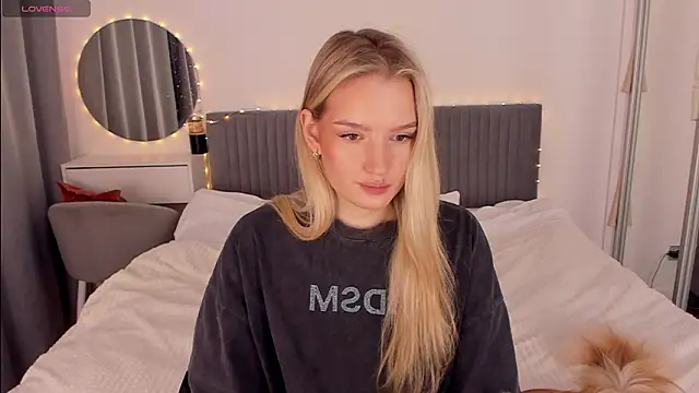 CassieRayss online show from March 4, 2026, 9:59 am