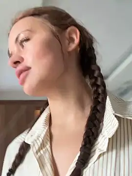 Snapshot of AngelinaTeller chatting on November 1, 2025, 1:40 am AngelinaTeller online show from November 1, 2025, 1:40 am