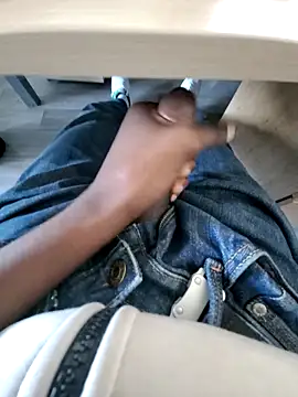 Snapshot of no1belike1 chatting on March 19, 2025, 3:08 pm no1belike1 online show from March 19, 2025, 3:08 pm