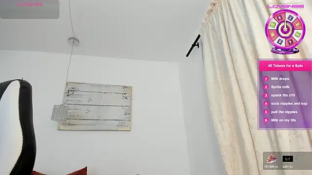 Snapshot of emma_castilloo chatting on February 13, 2025, 10:43 pm emma castilloo online show from February 13, 2025, 10:43 pm