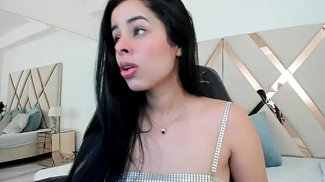 Snapshot of emma_castilloo chatting on February 16, 2026, 6:26 pm emma castilloo online show from February 16, 2026, 6:26 pm