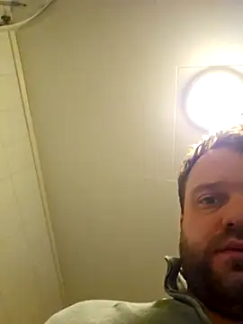 Snapshot of Machoviking1 chatting on December 1, 2025, 7:46 am Machoviking1 online show from December 1, 2025, 7:46 am