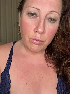 Snapshot of xsexycurvymilf chatting on January 19, 2026, 3:16 pm xsexycurvymilf online show from January 19, 2026, 3:16 pm